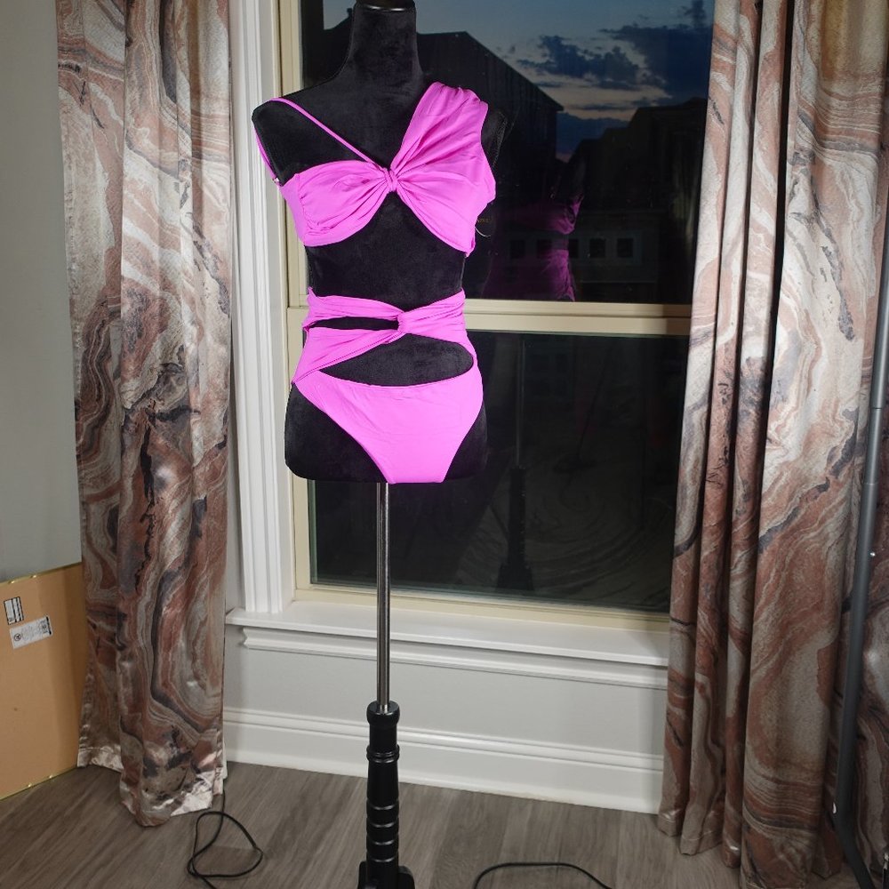 GORGEOUS bathing suit NWT